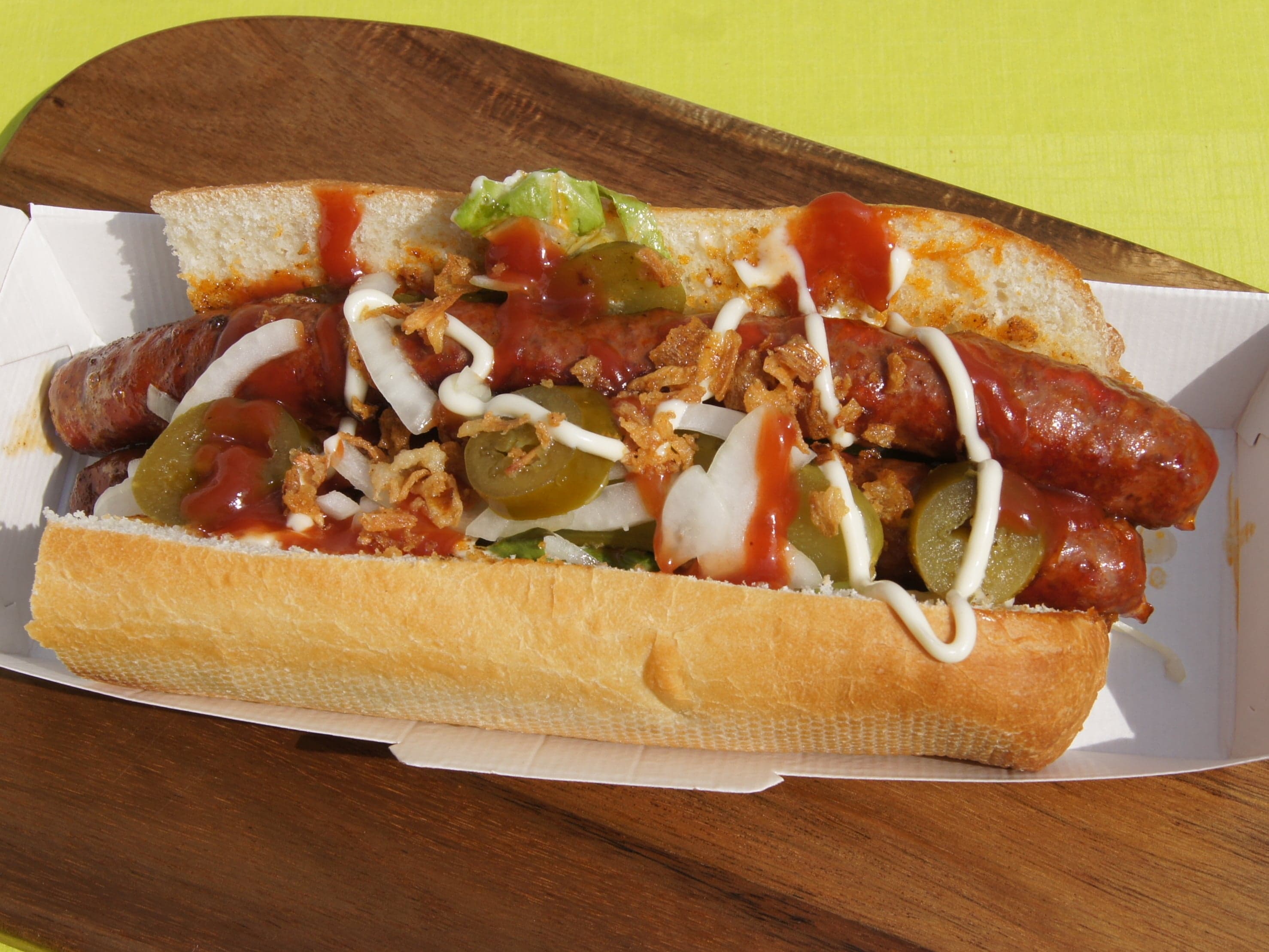 XXL Double Dog mit Rind und Lamm im knusprigen Baguette